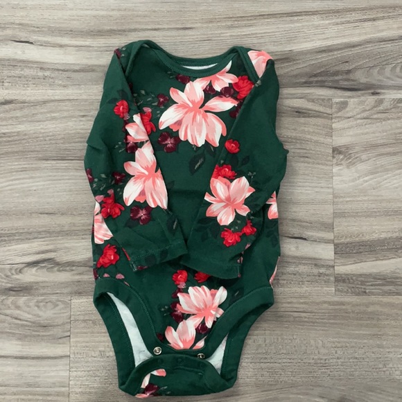 Assorted girls long sleeve onsie - Picture 3 of 7